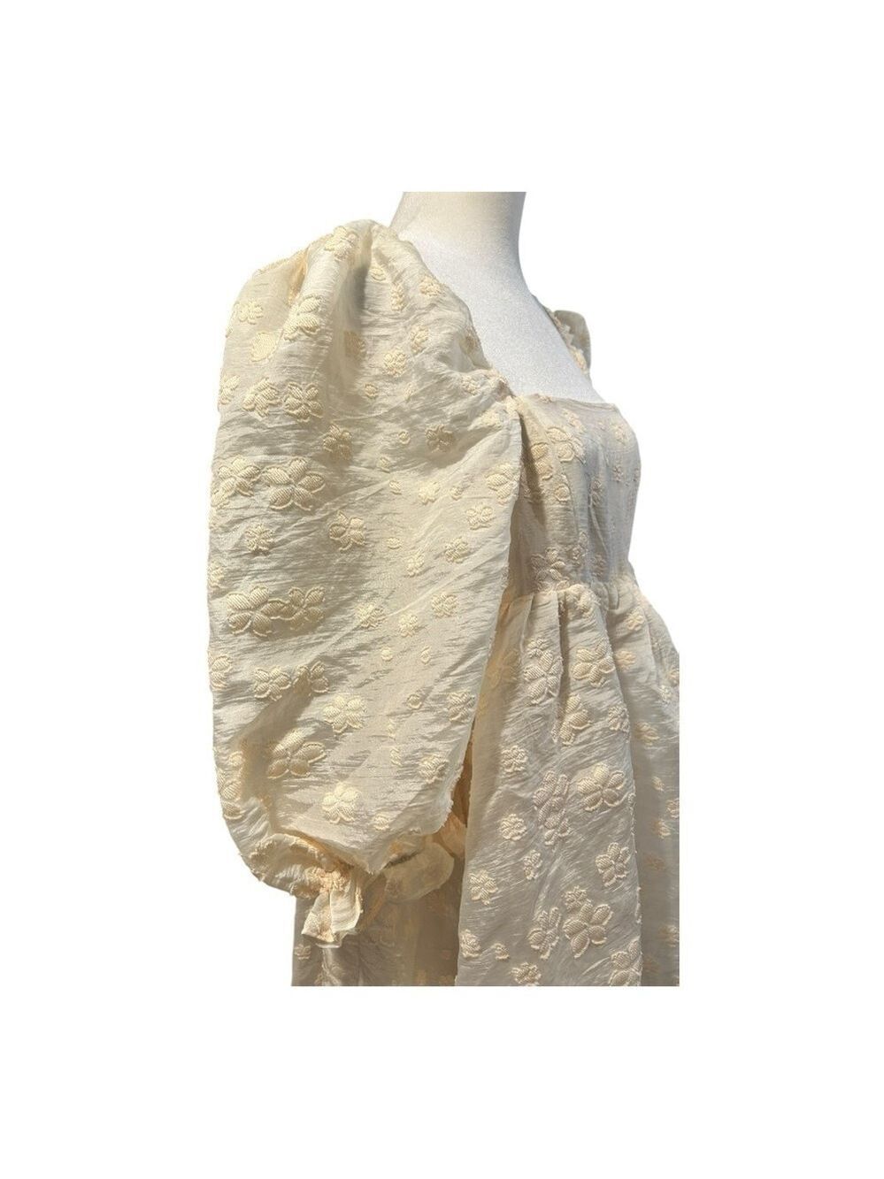 STORIA Baby Breath Baby Doll Cream Floral Appliqué Puff Sleeves Mini Dress NWT M - Picture 8 of 10